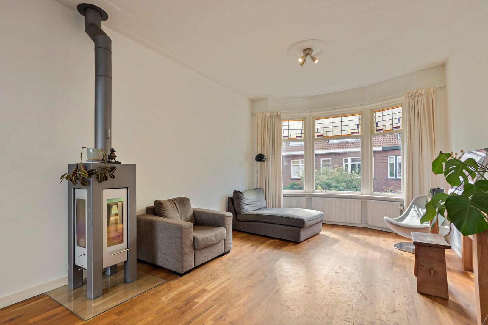 Tussenwoning te koop: Tesselschadestraat 16, Leiden