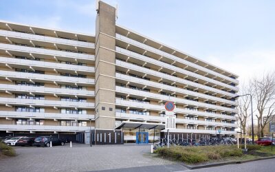 Jan Luykenl. 83
