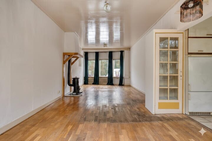 Hoekwoning te koop: Van Ledenberchstraat 8, Leiden