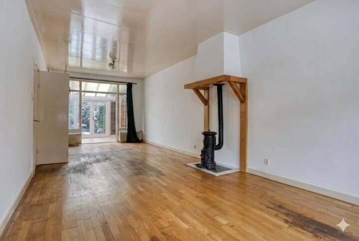 Hoekwoning te koop: Van Ledenberchstraat 8, Leiden
