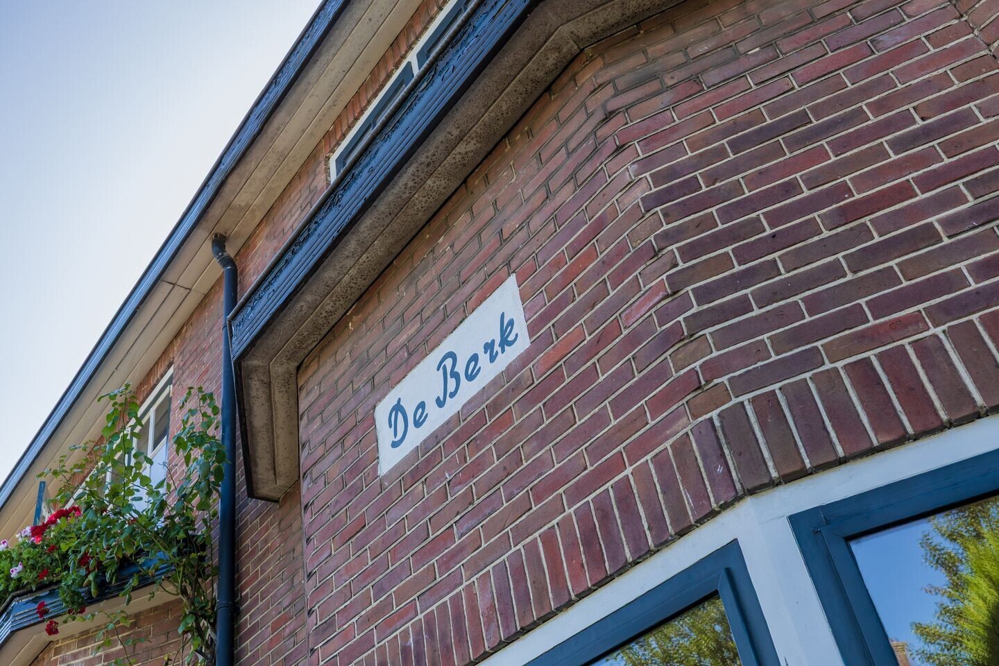 Twee-onder-één-kap te koop: Willem de Zwijgerlaan 5, Oegstgeest