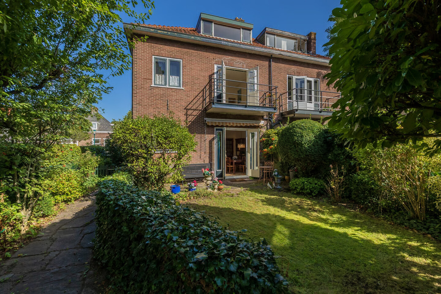 Twee-onder-één-kap te koop: Willem de Zwijgerlaan 5, Oegstgeest