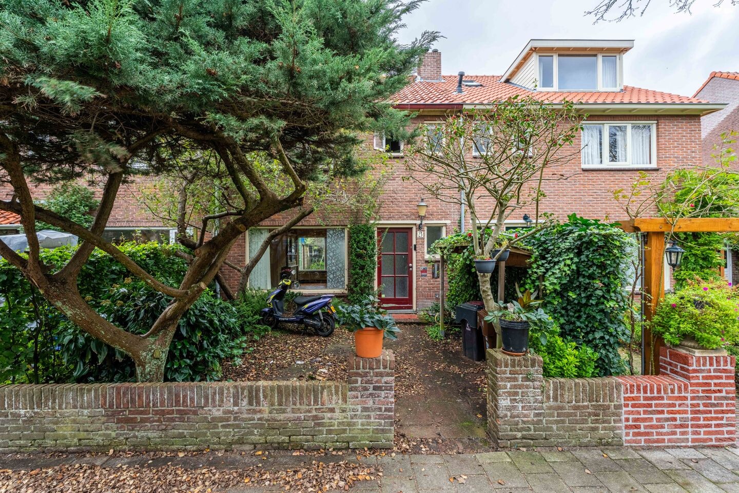 Tussenwoning te koop: Oudenhoflaan 23, Oegstgeest