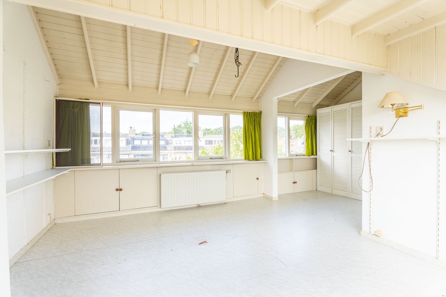 Tussenwoning te koop: Oudenhoflaan 23, Oegstgeest