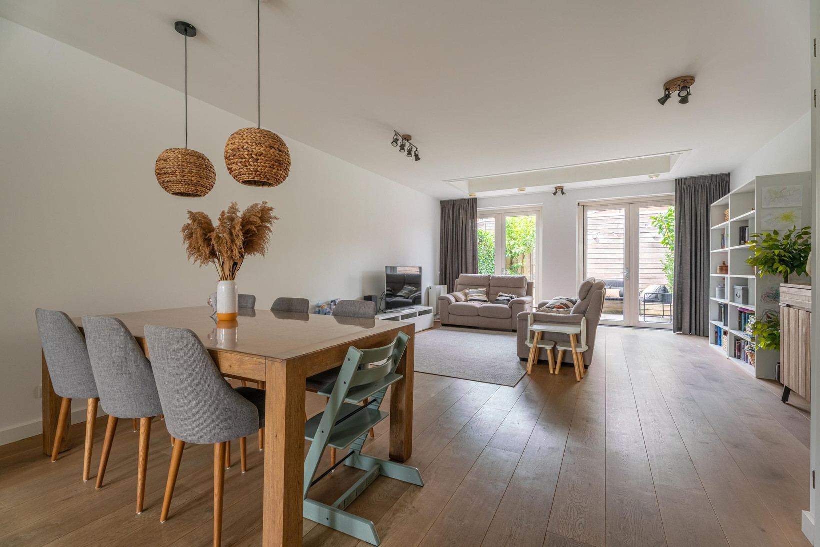 Tussenwoning te koop: Geversstraat 10, Oegstgeest