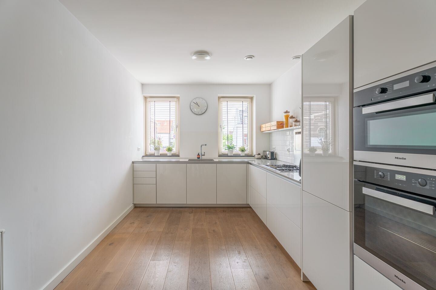 Tussenwoning te koop: Geversstraat 10, Oegstgeest
