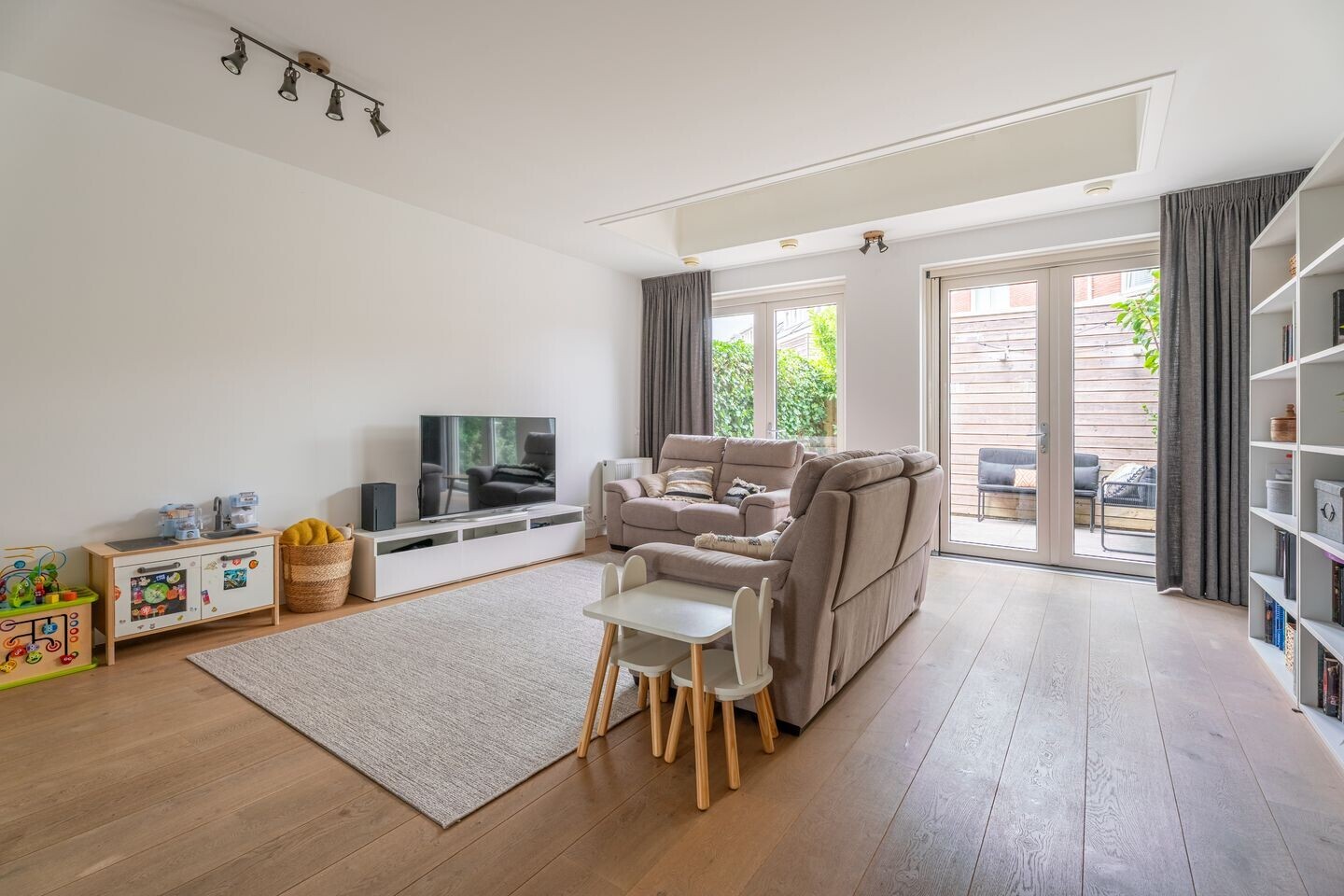 Tussenwoning te koop: Geversstraat 10, Oegstgeest