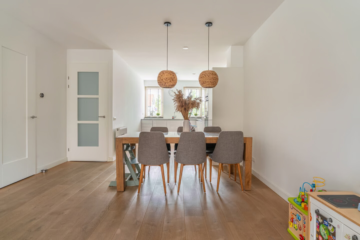 Tussenwoning te koop: Geversstraat 10, Oegstgeest