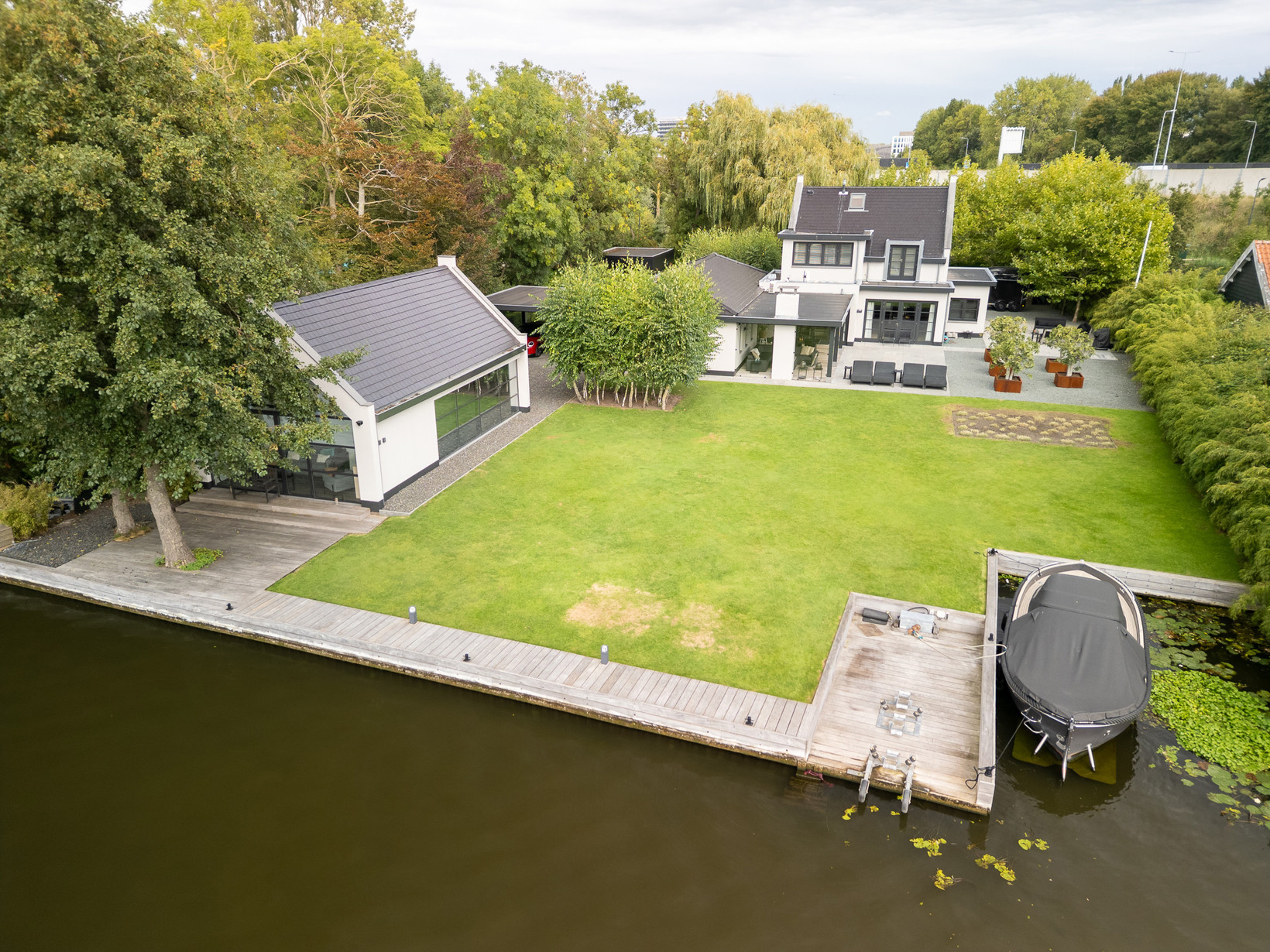 Vrijstaande woning te koop: Oude Rhijnhofweg 8, Oegstgeest