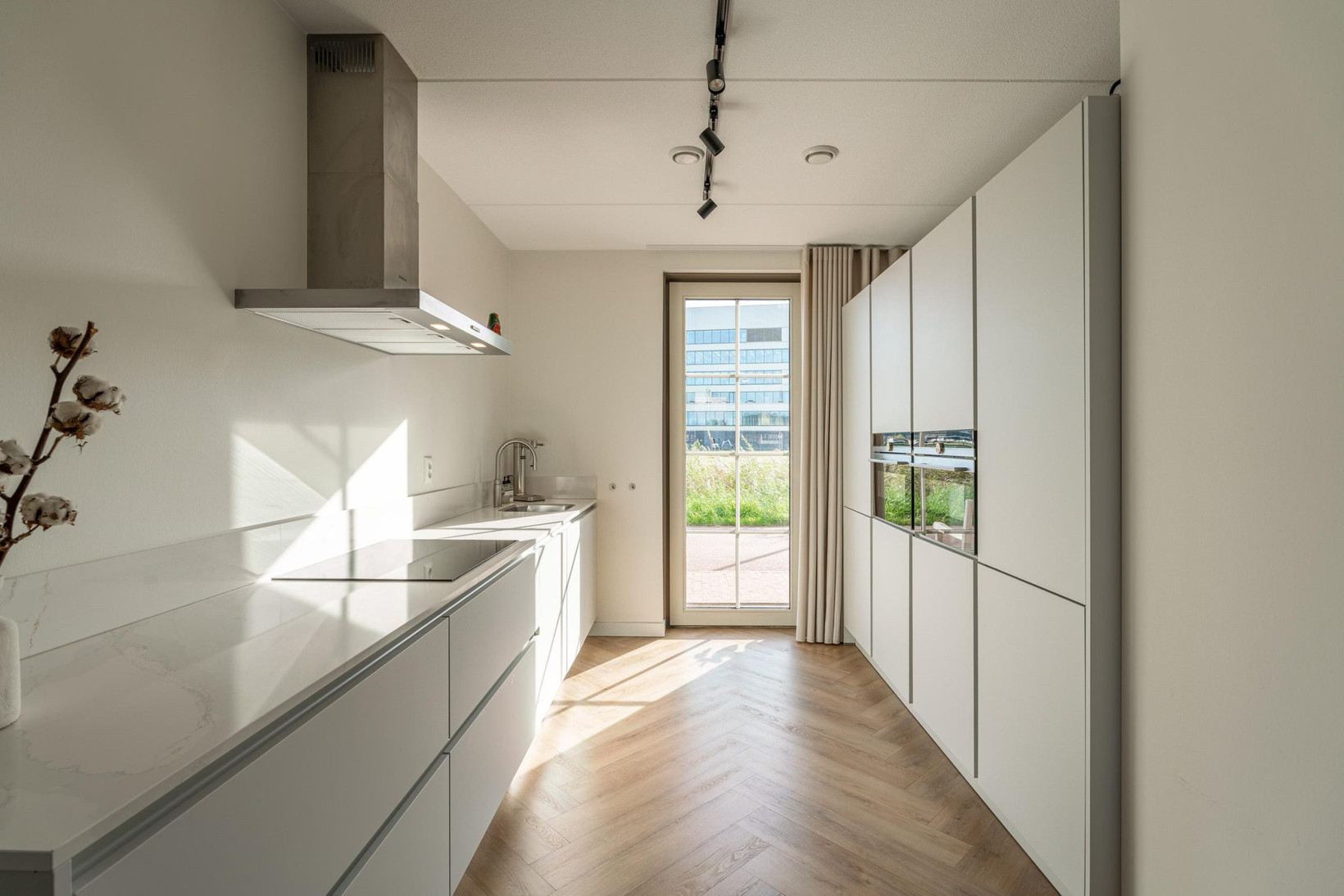 Tussenwoning te koop: Rhijnhofweg 24, Oegstgeest