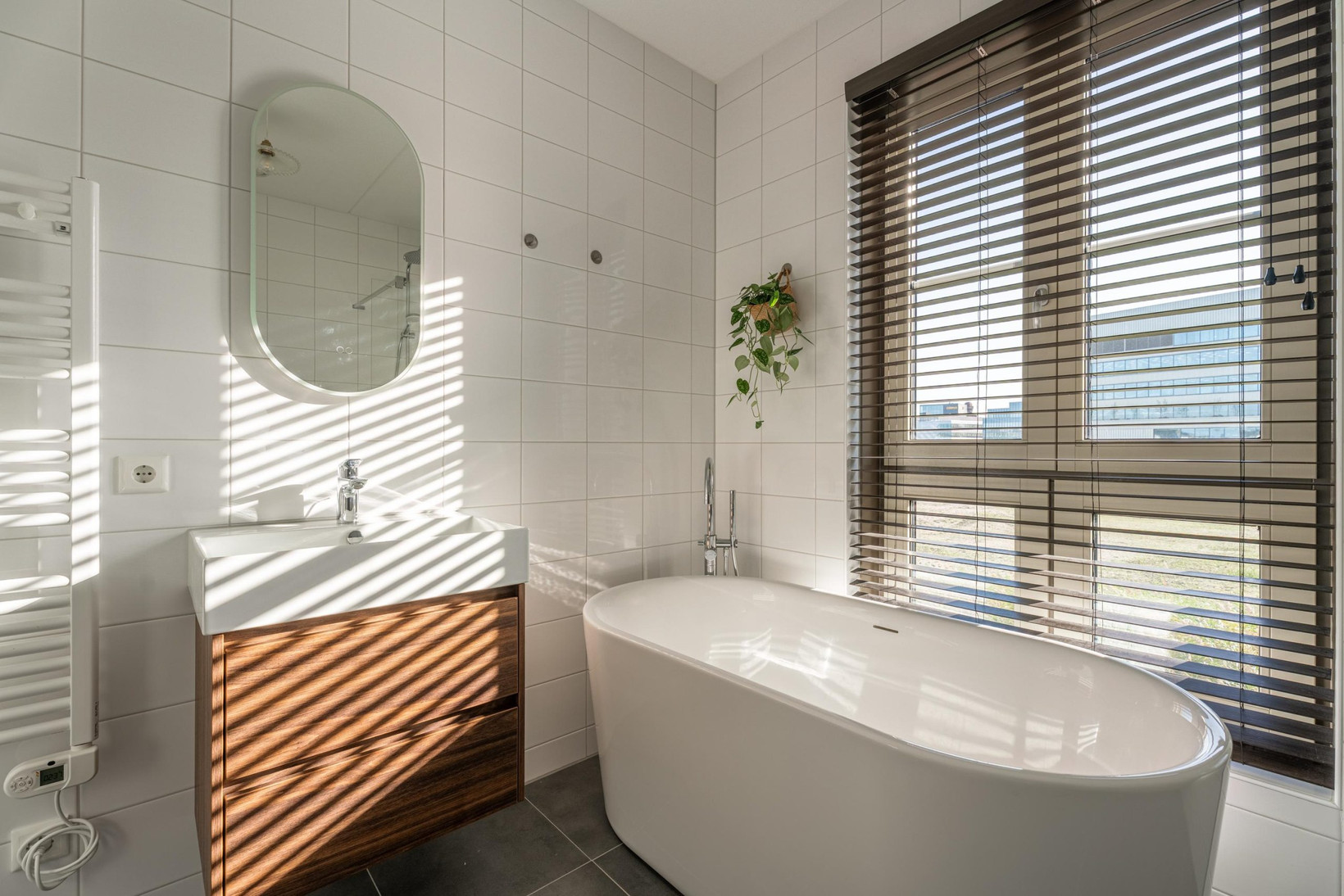 Tussenwoning te koop: Rhijnhofweg 24, Oegstgeest