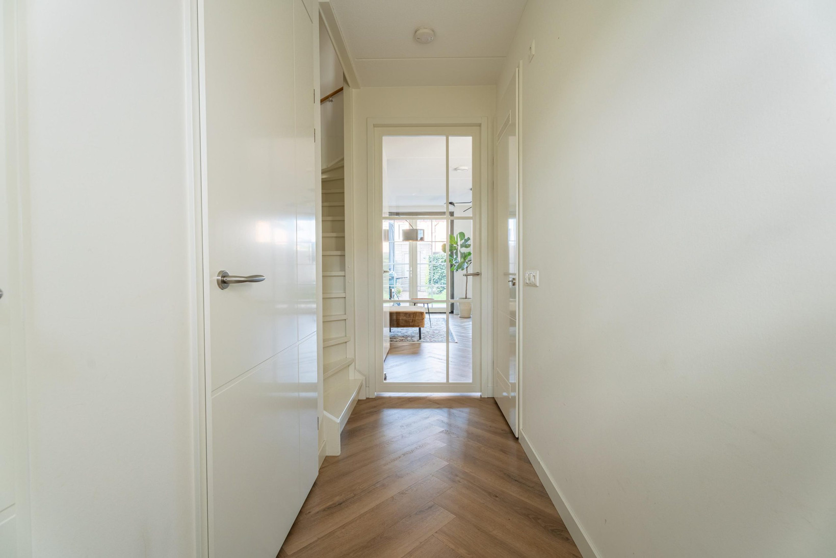 Tussenwoning te koop: Rhijnhofweg 24, Oegstgeest