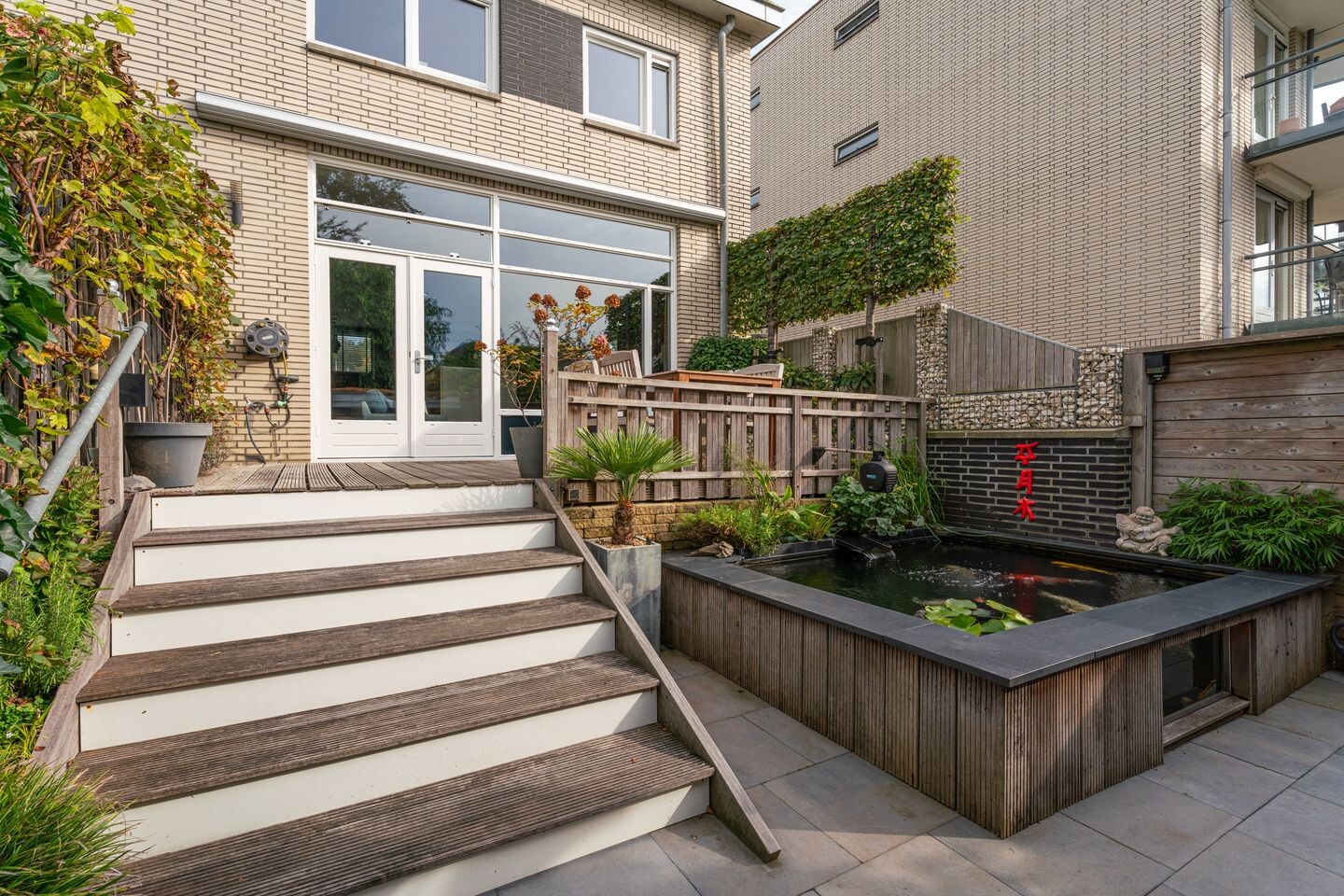 Hoekwoning te koop: H.P. Berlagelaan 13, Oegstgeest