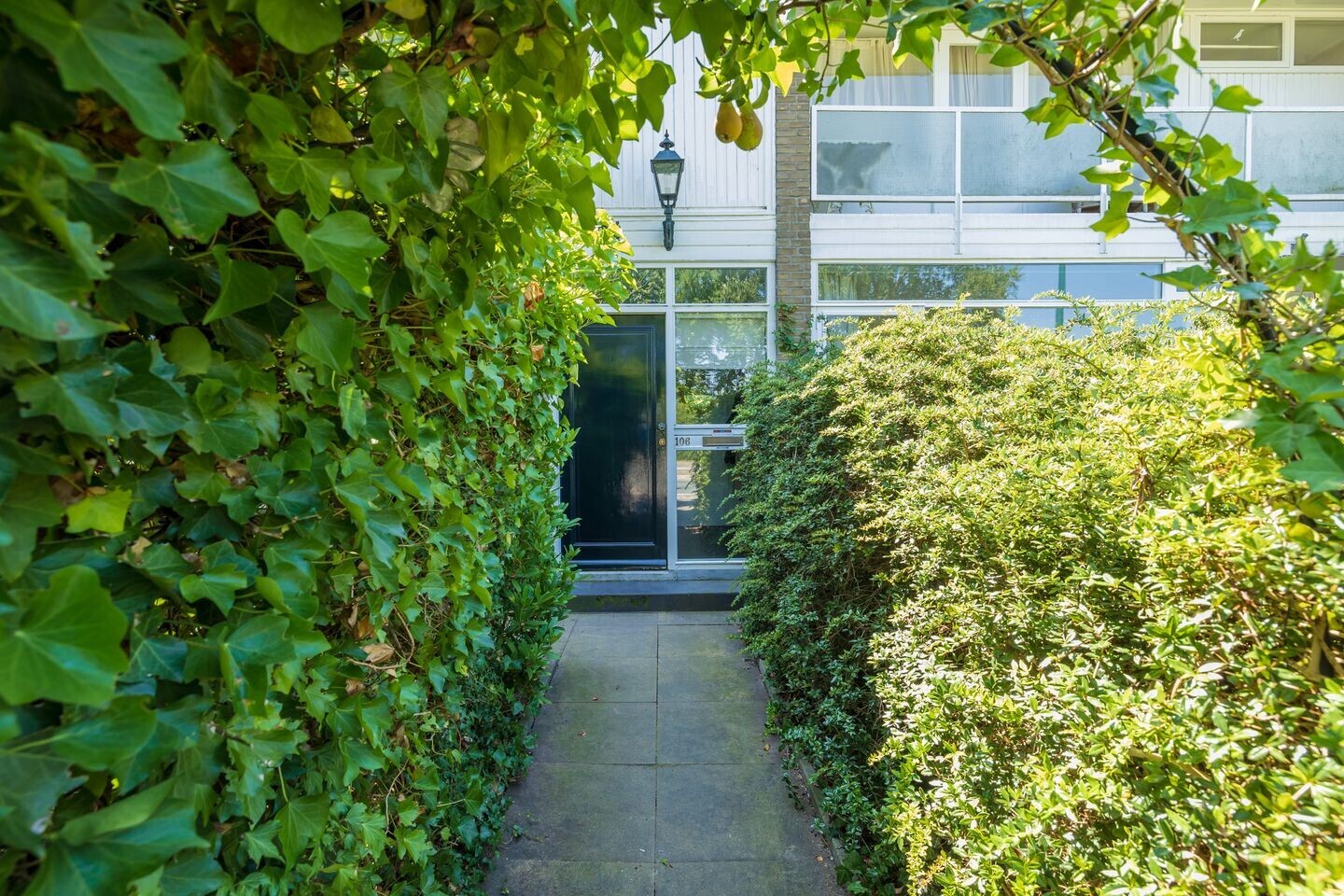 Tussenwoning te koop: President Kennedylaan 106, Oegstgeest