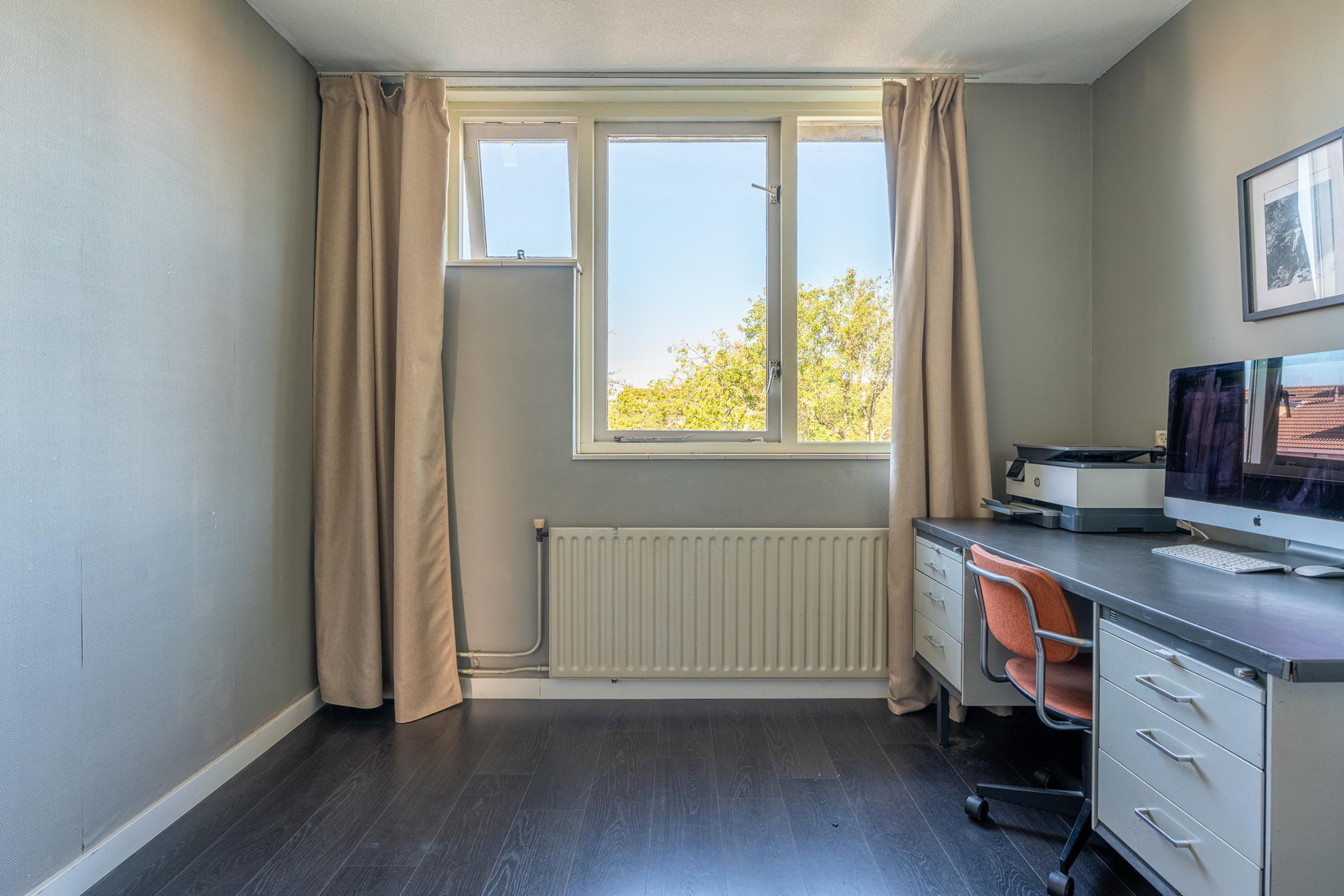 Tussenwoning te koop: Hella Haasseplantsoen 24, Oegstgeest