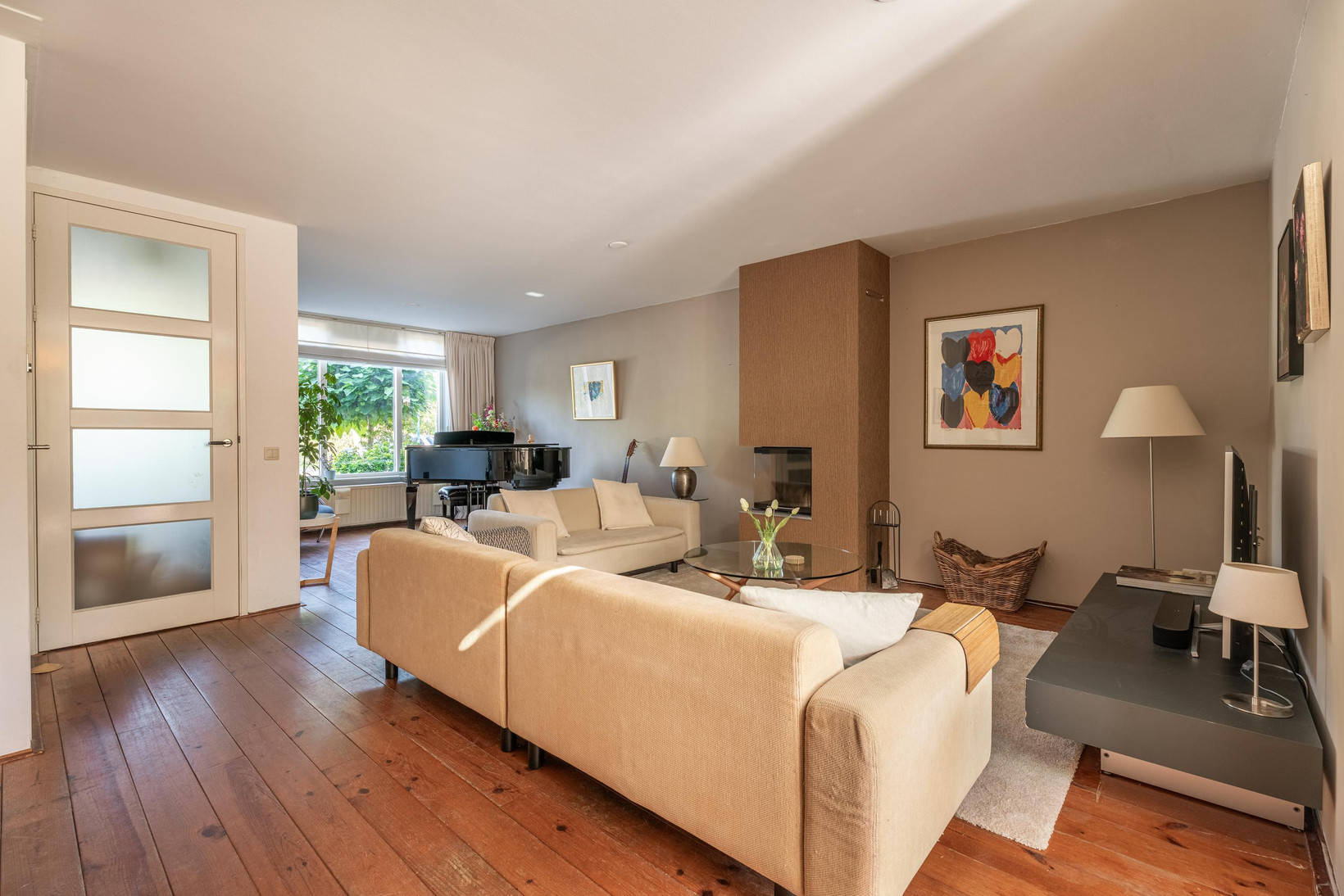 Tussenwoning te koop: Hella Haasseplantsoen 24, Oegstgeest