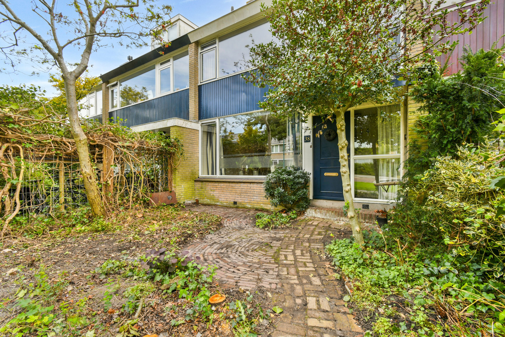 Tussenwoning te koop: Vincent van Goghlaan 38, Oegstgeest