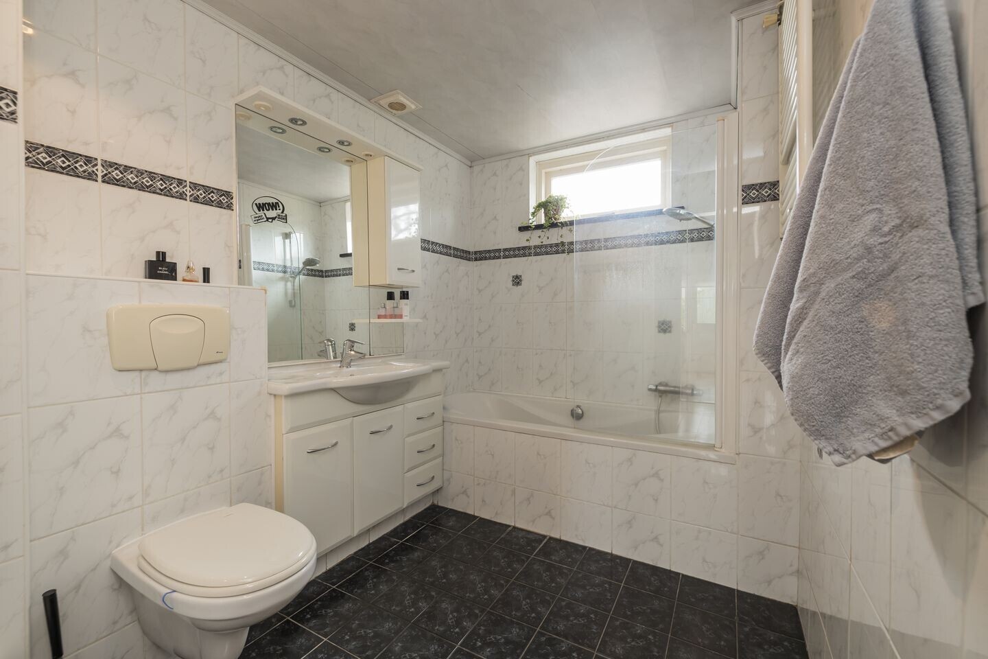Tussenwoning te koop: Rembrandt van Rijnlaan 3, Oegstgeest
