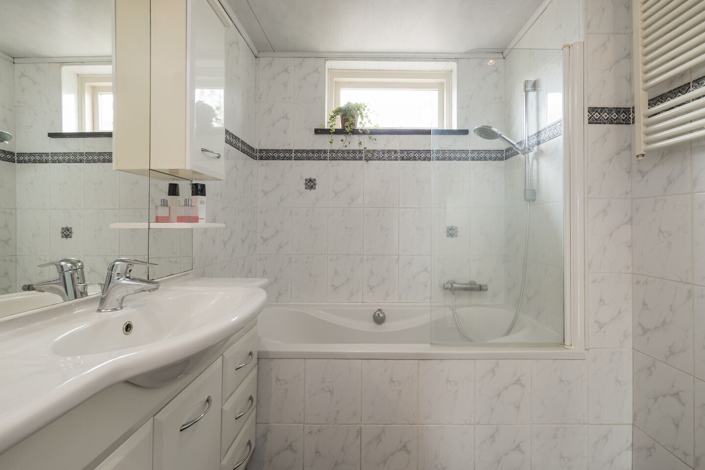 Tussenwoning te koop: Rembrandt van Rijnlaan 3, Oegstgeest