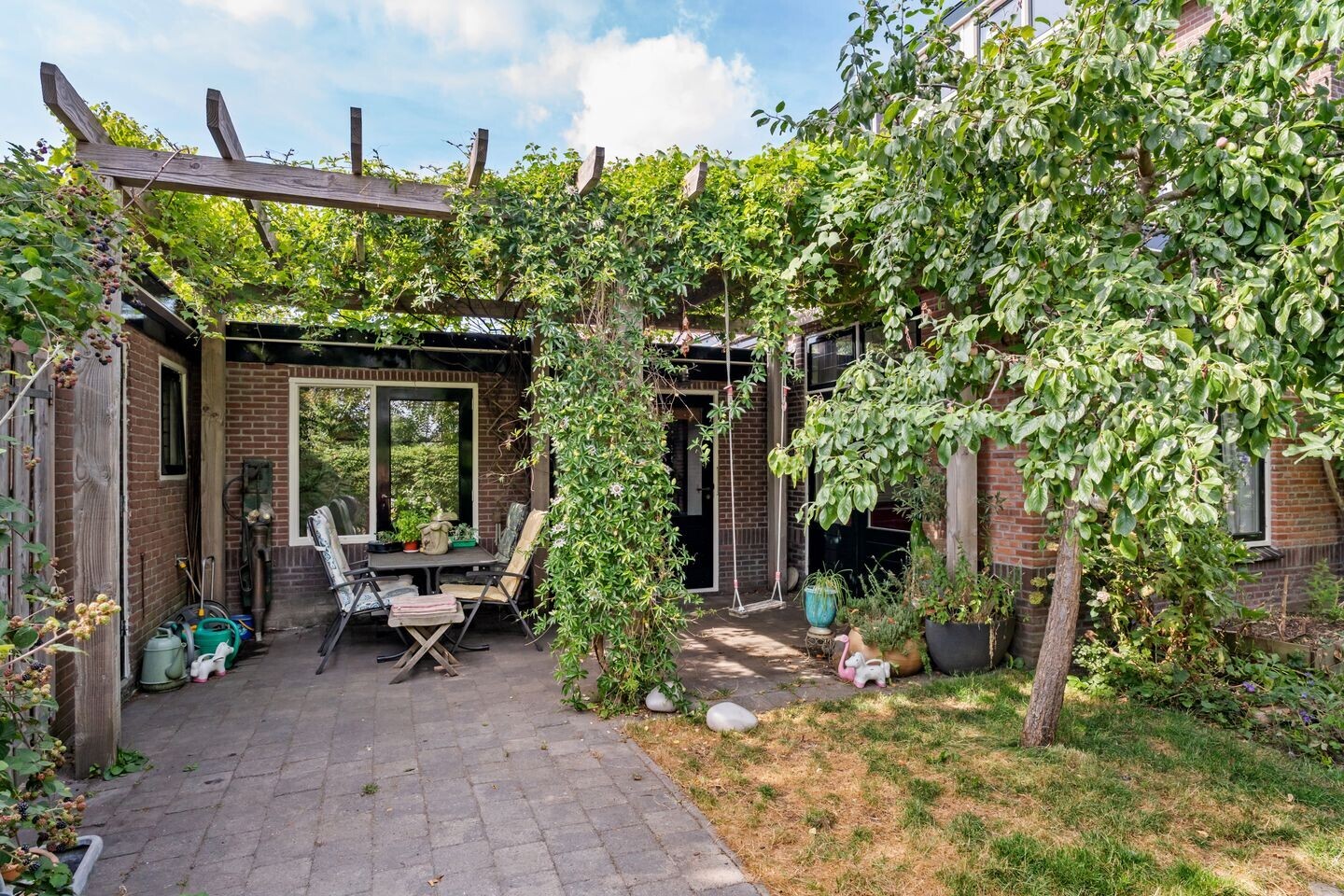 Twee-onder-één-kap te koop: Acacialaan 1, Leiderdorp