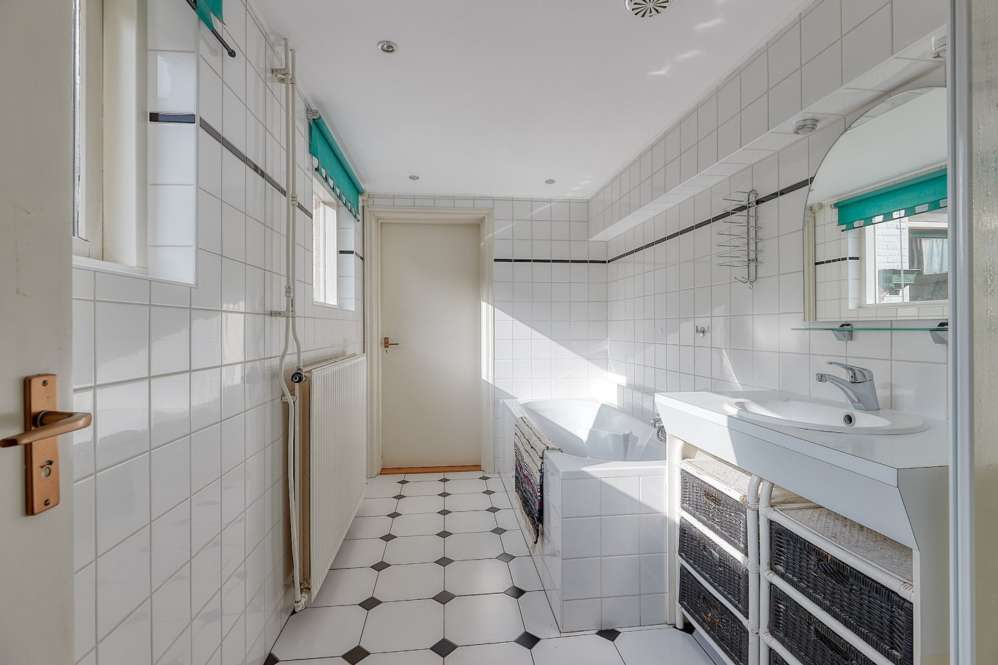 Hoekwoning te koop: Hoogmadeseweg 17, Leiderdorp