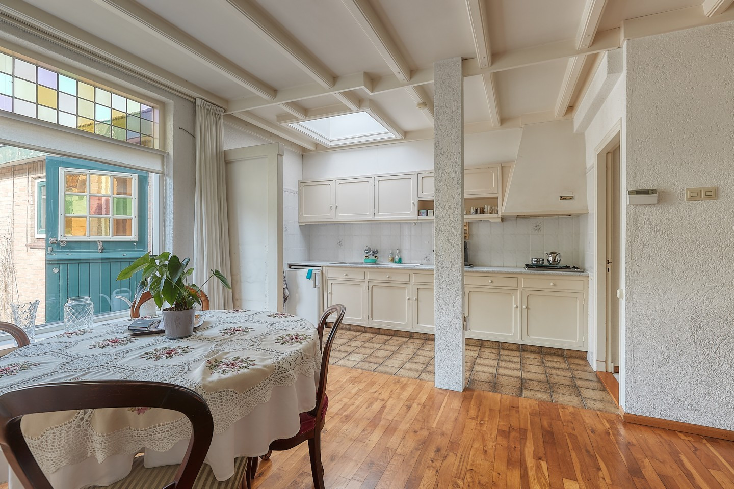 Hoekwoning te koop: Hoogmadeseweg 17, Leiderdorp