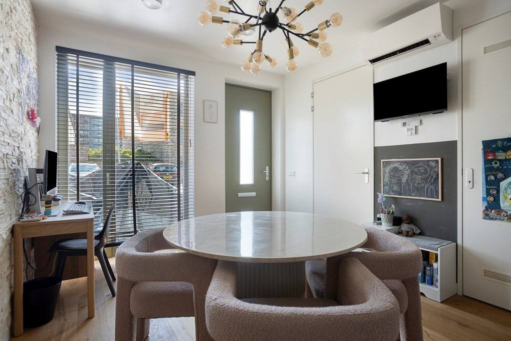 Tussenwoning te koop: Saranafort 41, Leiderdorp