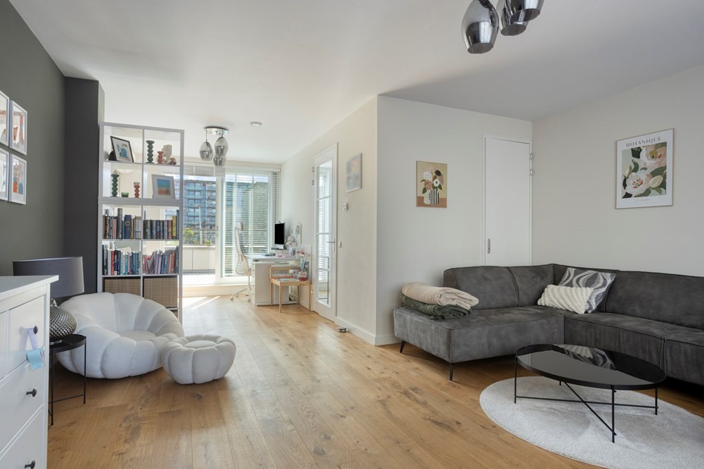 Tussenwoning te koop: Saranafort 41, Leiderdorp
