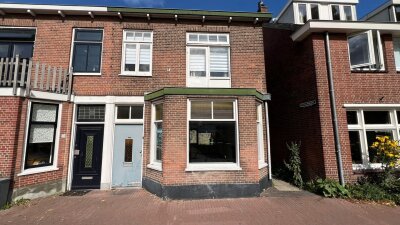 Dorpsstraat 12