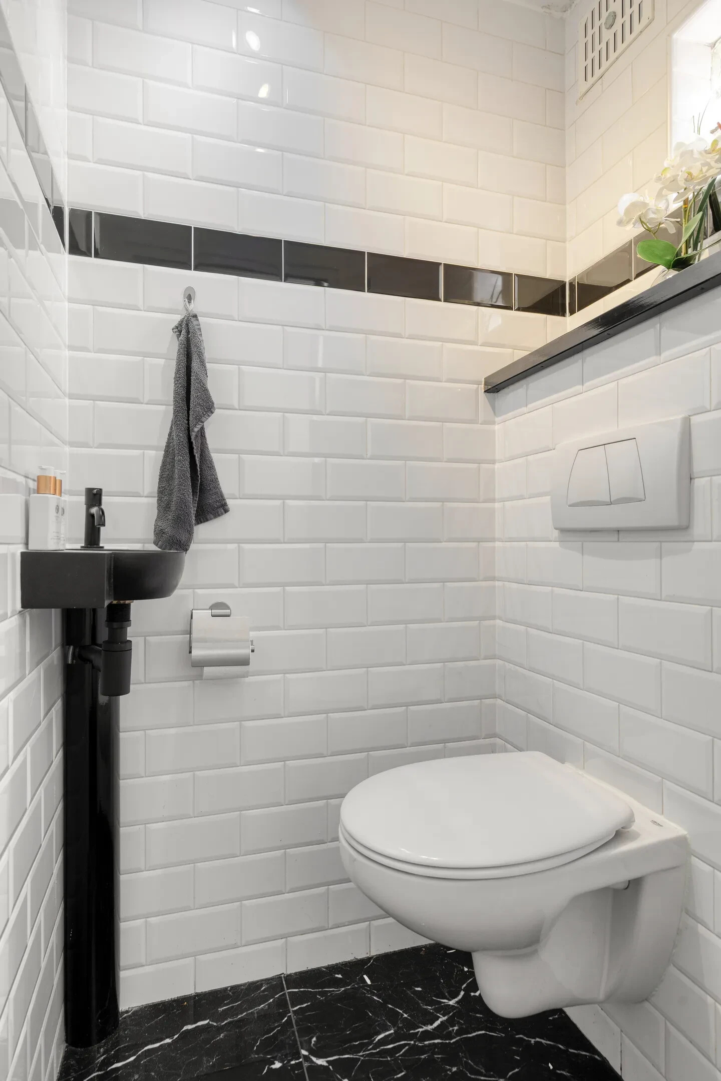 Hoekwoning te koop: Geestweg 62, Roelofarendsveen