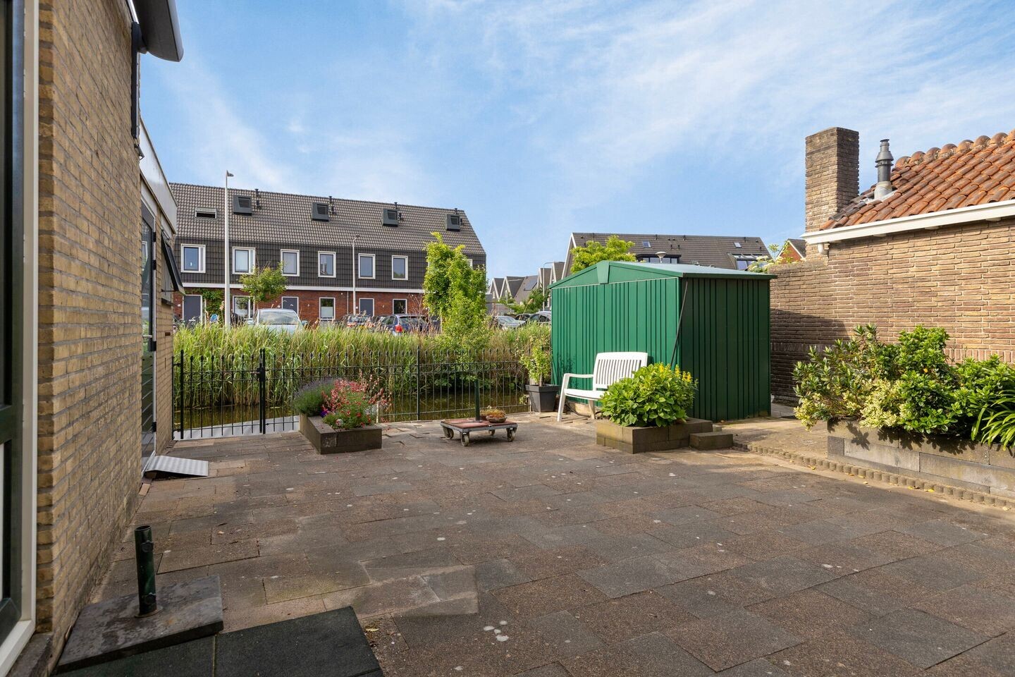 Vrijstaande woning te koop: Westeinde 55, Roelofarendsveen