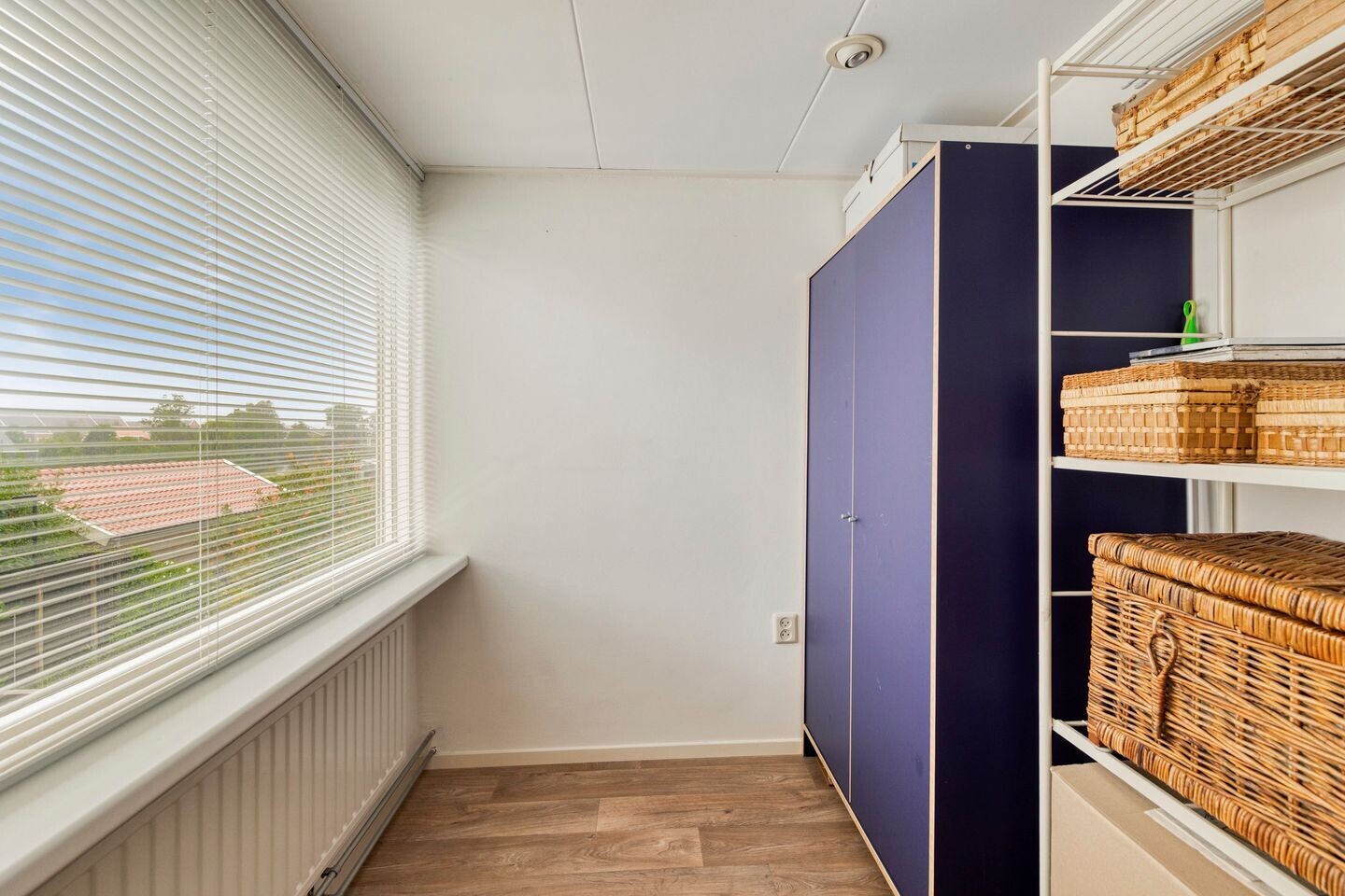 Twee-onder-één-kap te koop: Langeweg 48, Roelofarendsveen