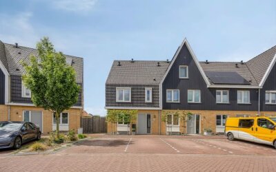Jade 10