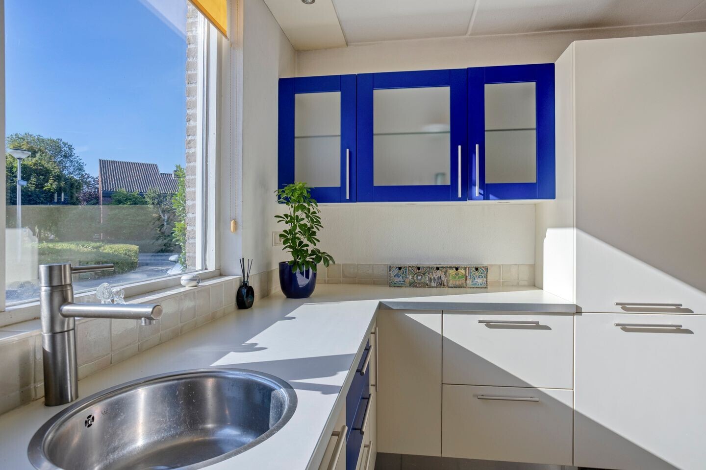 Tussenwoning te koop: Rembrandtsplein 5, Oude Wetering