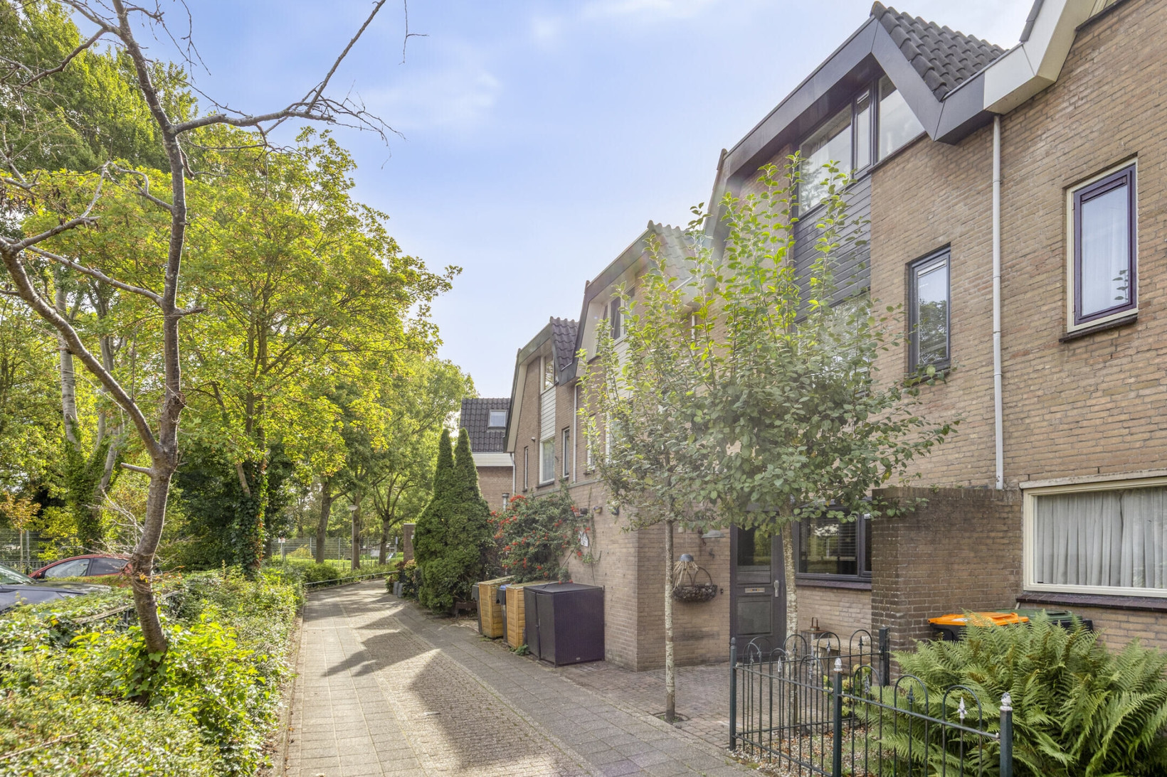Tussenwoning te koop: Johan Frisostraat 4, Zoeterwoude