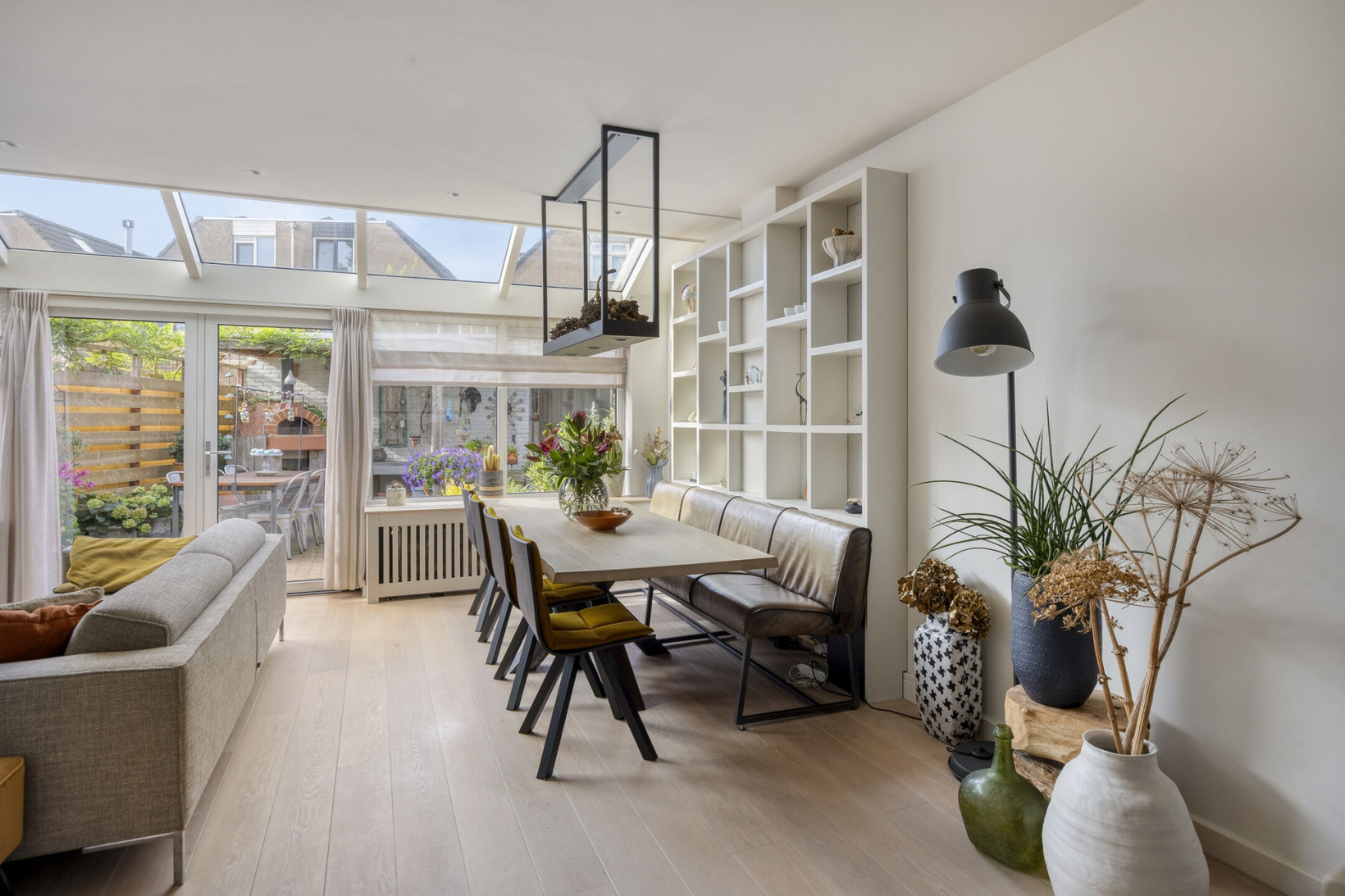 Tussenwoning te koop: Johan Frisostraat 4, Zoeterwoude