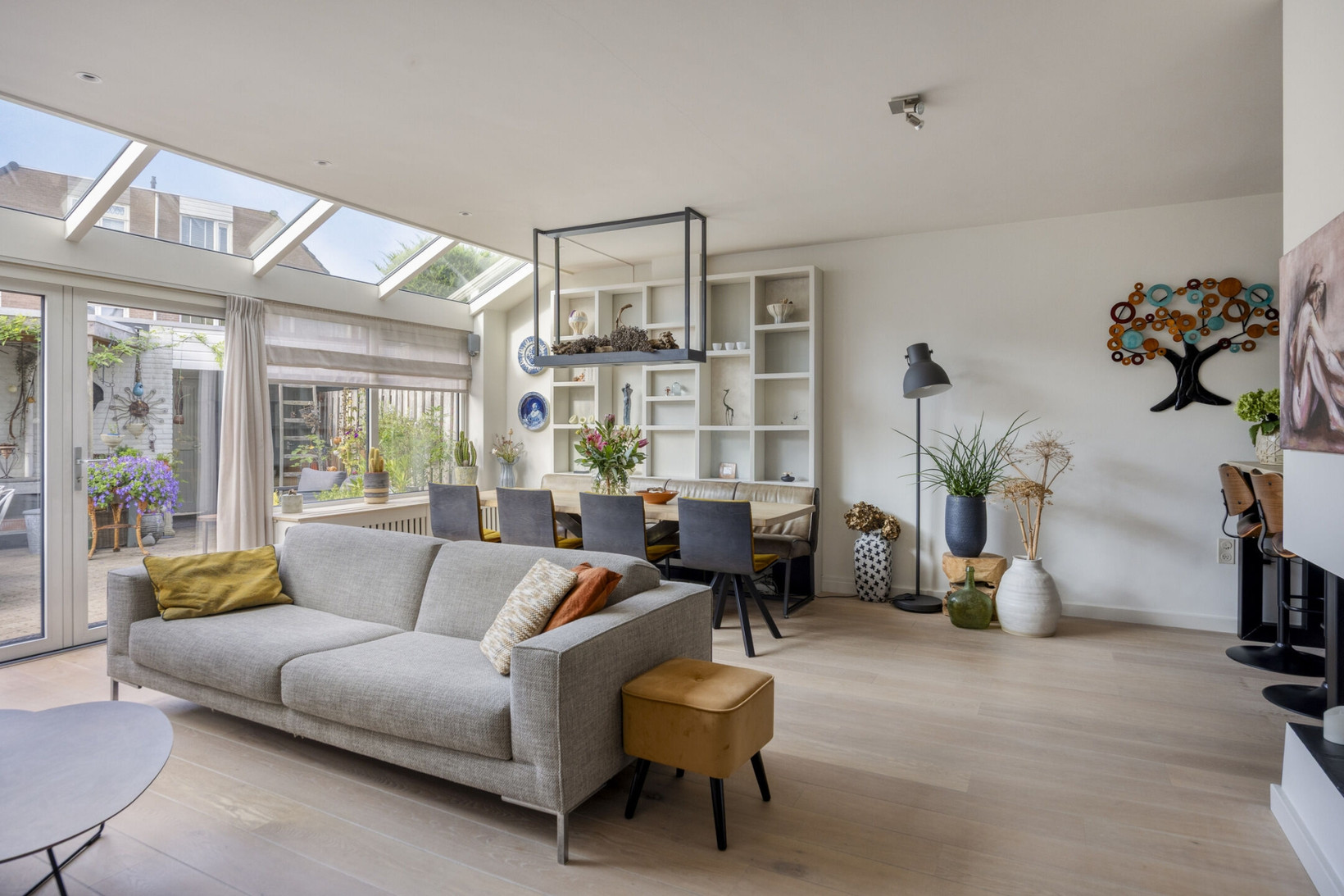 Tussenwoning te koop: Johan Frisostraat 4, Zoeterwoude