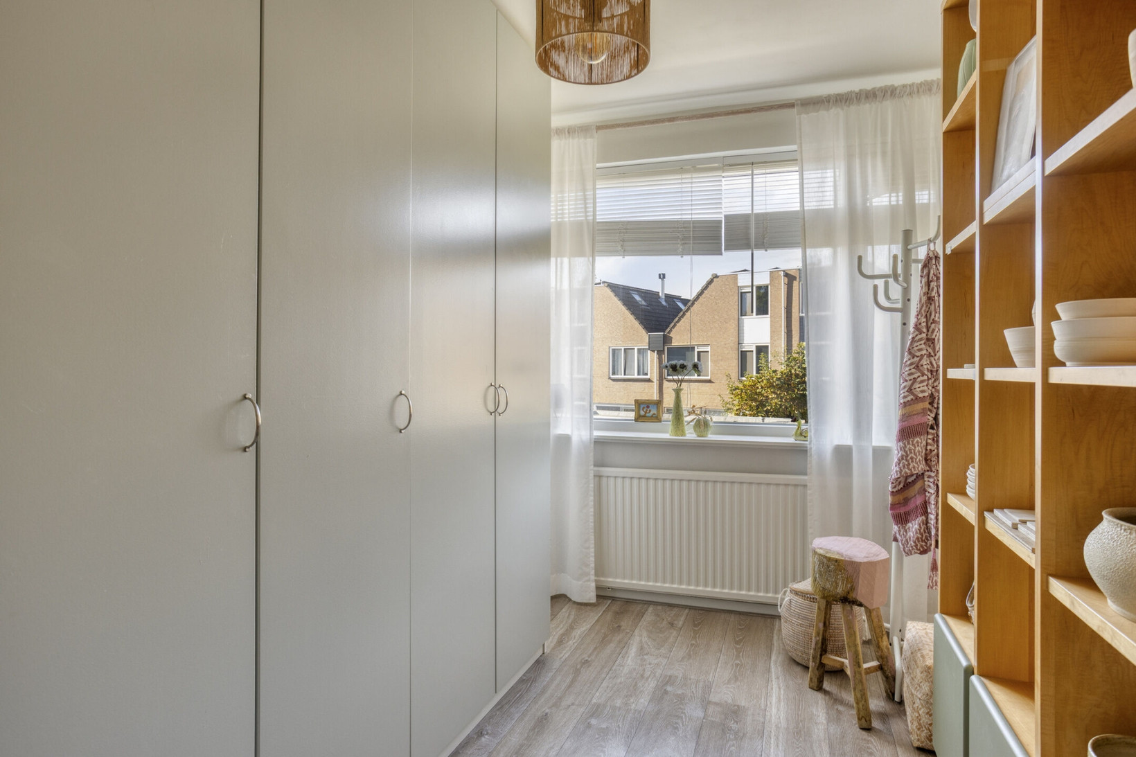 Tussenwoning te koop: Johan Frisostraat 4, Zoeterwoude