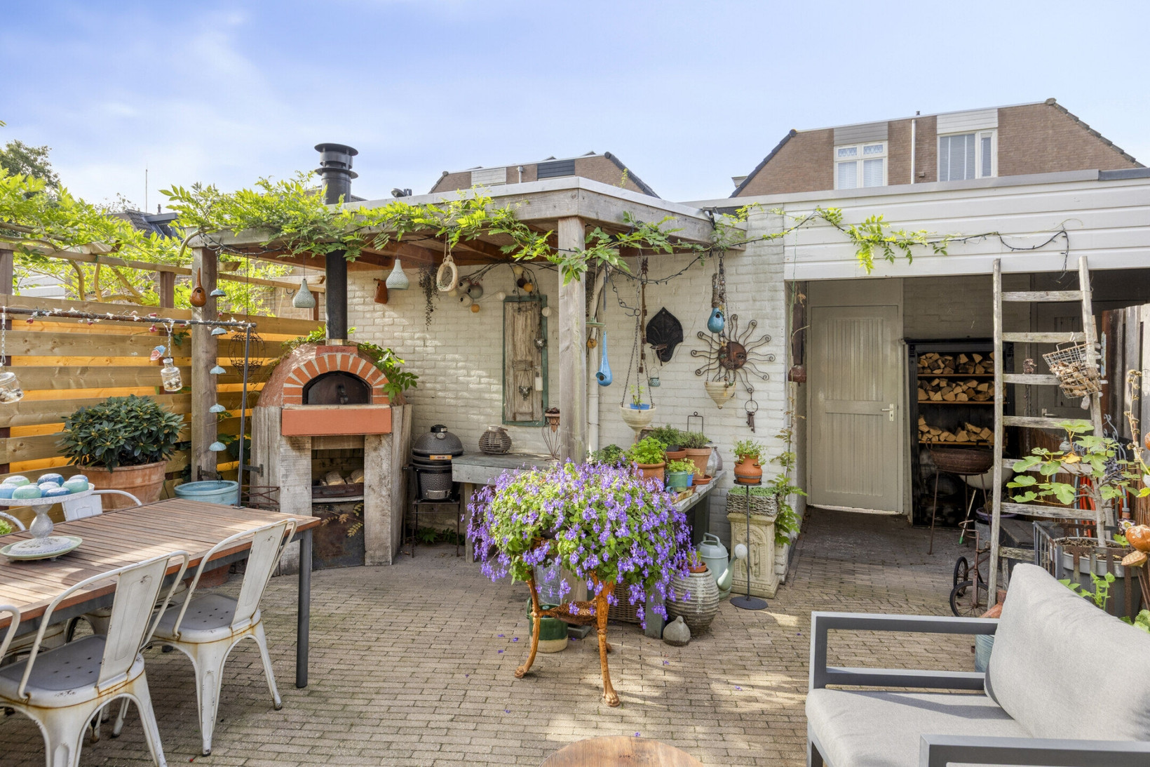 Tussenwoning te koop: Johan Frisostraat 4, Zoeterwoude
