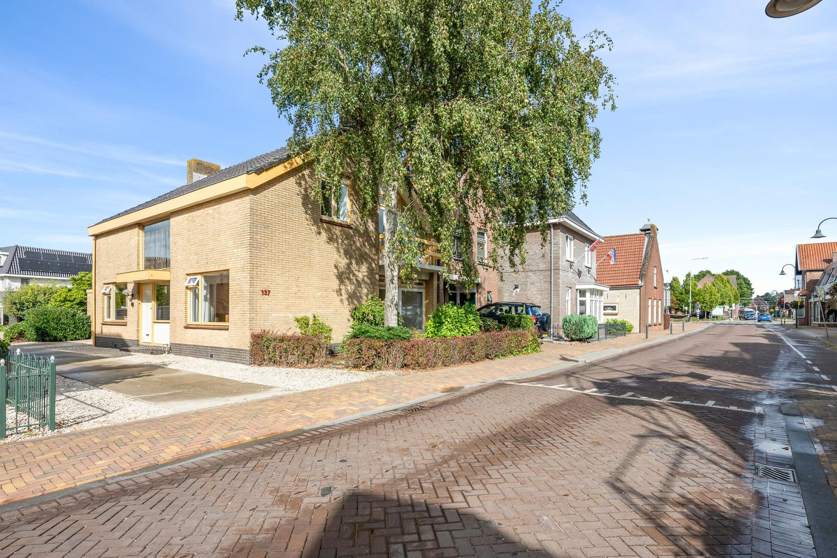 Vrijstaande woning te koop: Dorpsstraat 137, Hazerswoude-Dorp