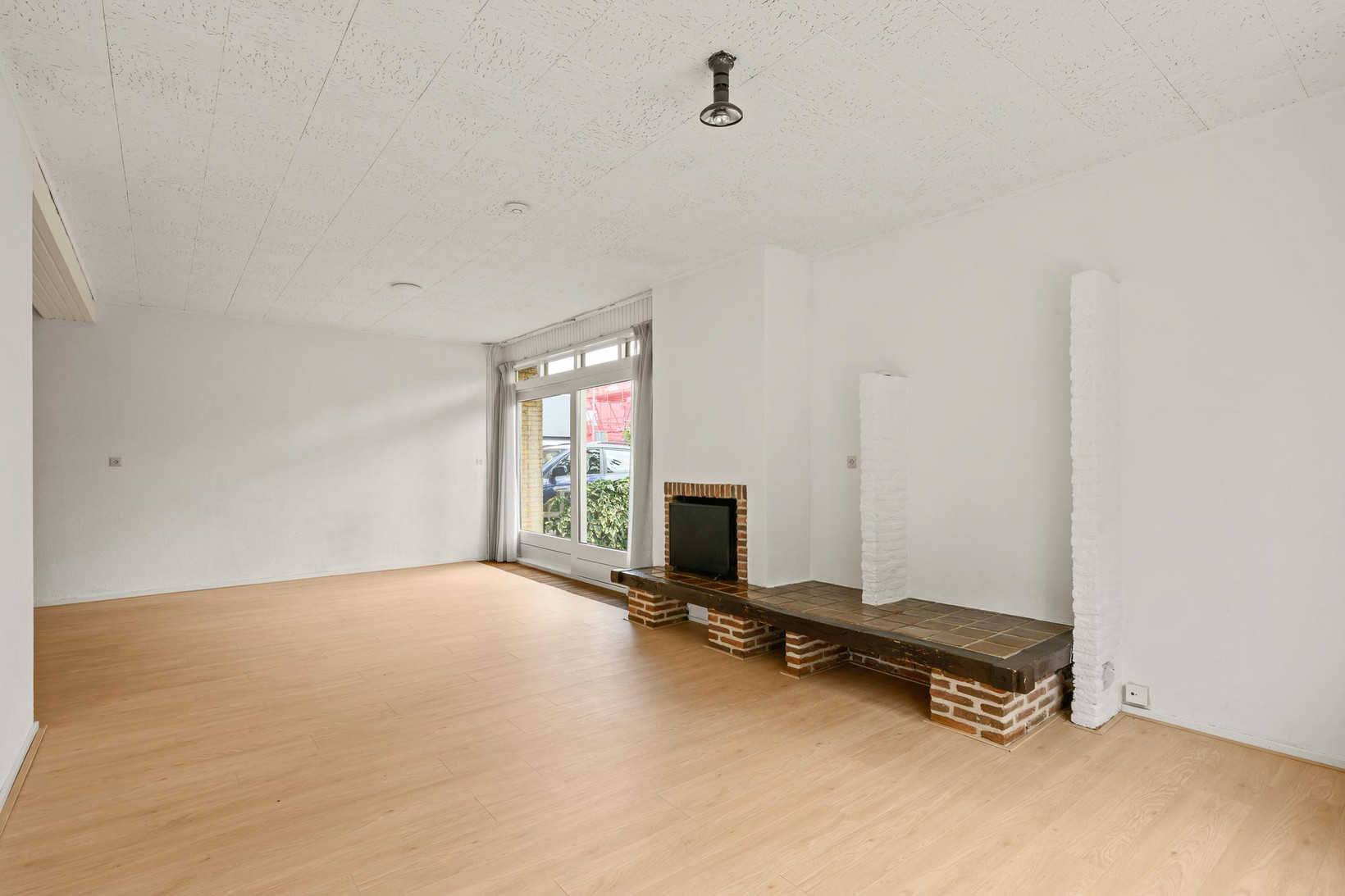Vrijstaande woning te koop: Dorpsstraat 137, Hazerswoude-Dorp