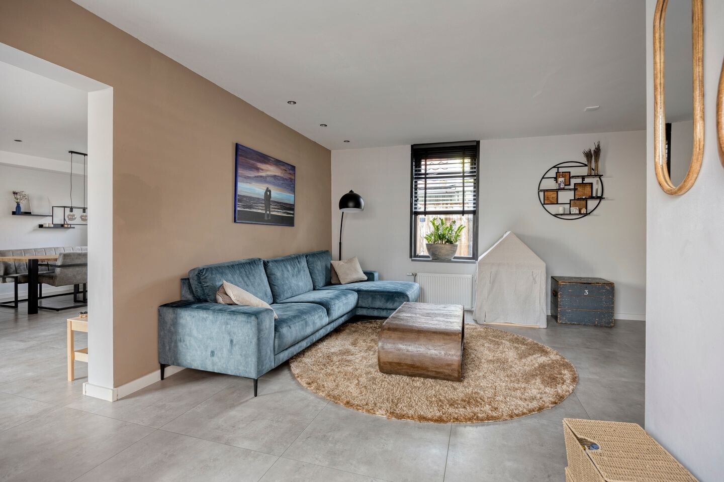 Tussenwoning te koop: Dorpsstraat 247, Hazerswoude-Dorp