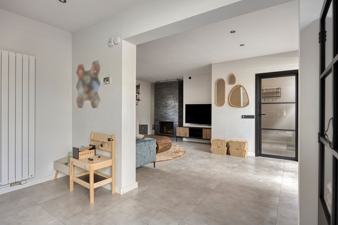 Tussenwoning te koop: Dorpsstraat 247, Hazerswoude-Dorp