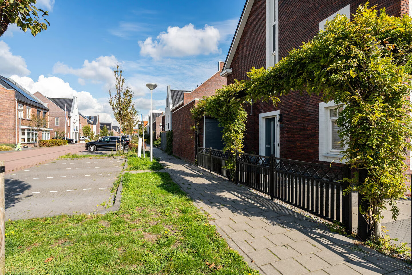 Twee-onder-één-kap te koop: Wilgenroos 9, Hazerswoude-Dorp