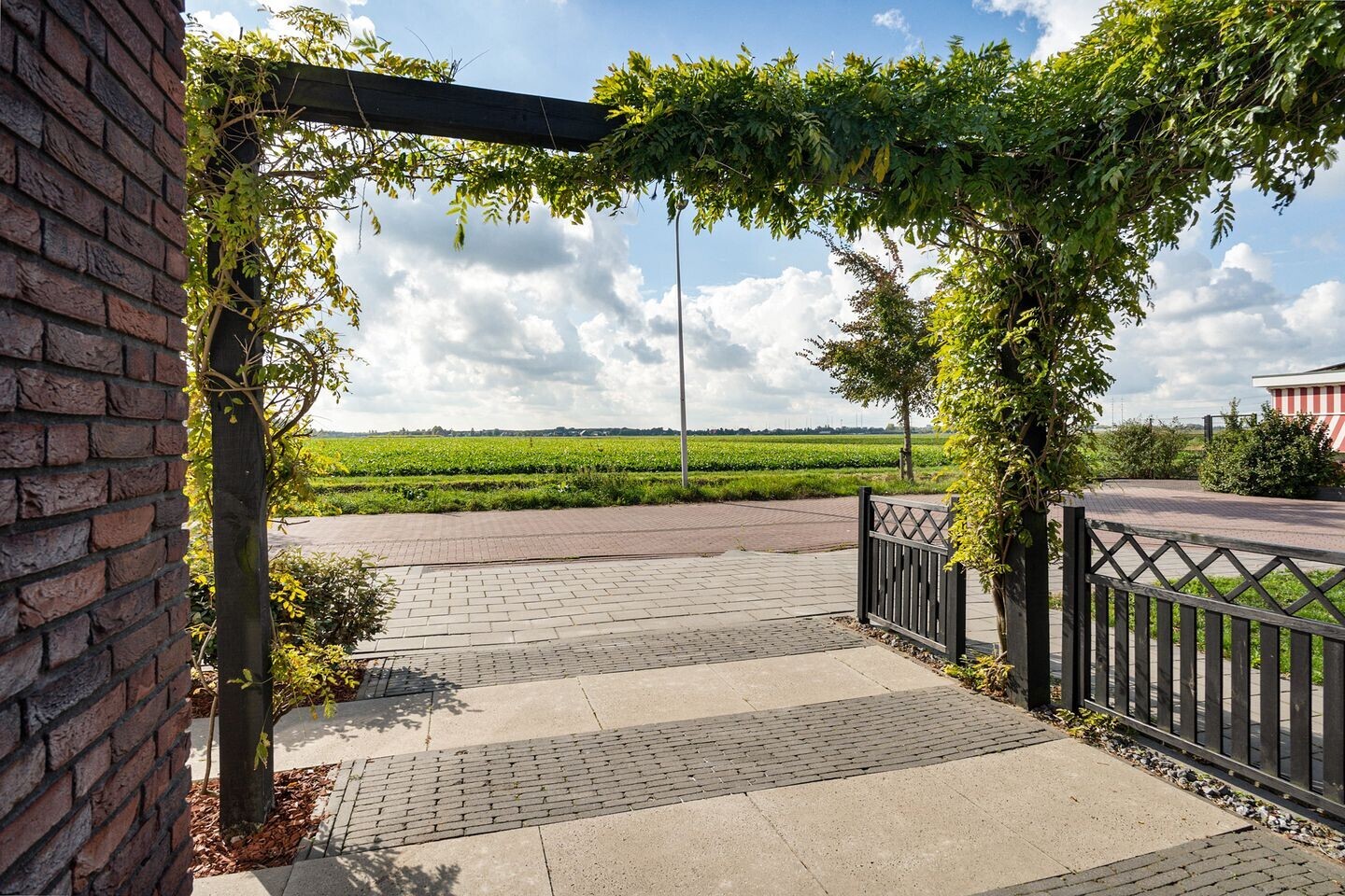 Twee-onder-één-kap te koop: Wilgenroos 9, Hazerswoude-Dorp