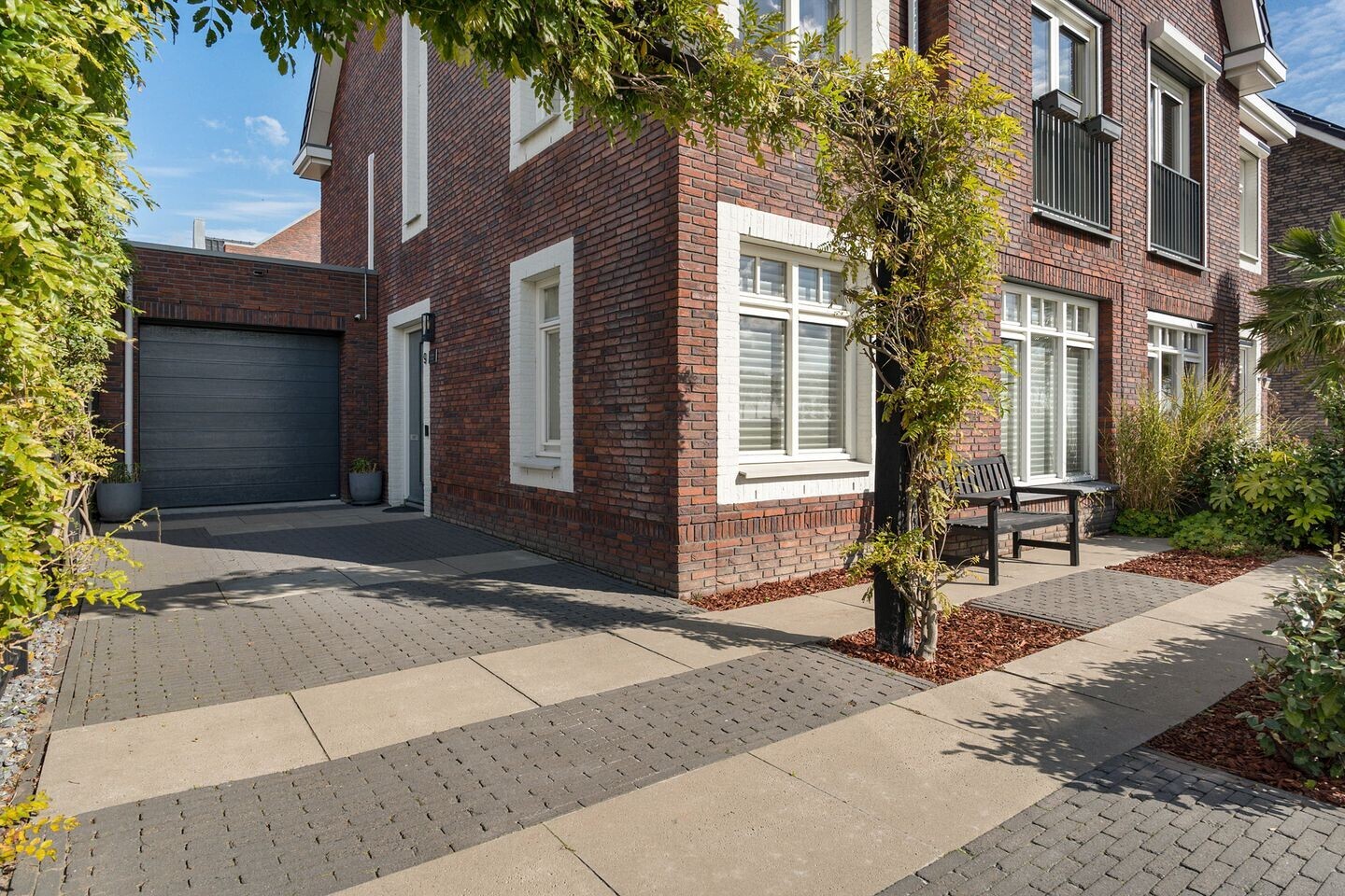 Twee-onder-één-kap te koop: Wilgenroos 9, Hazerswoude-Dorp