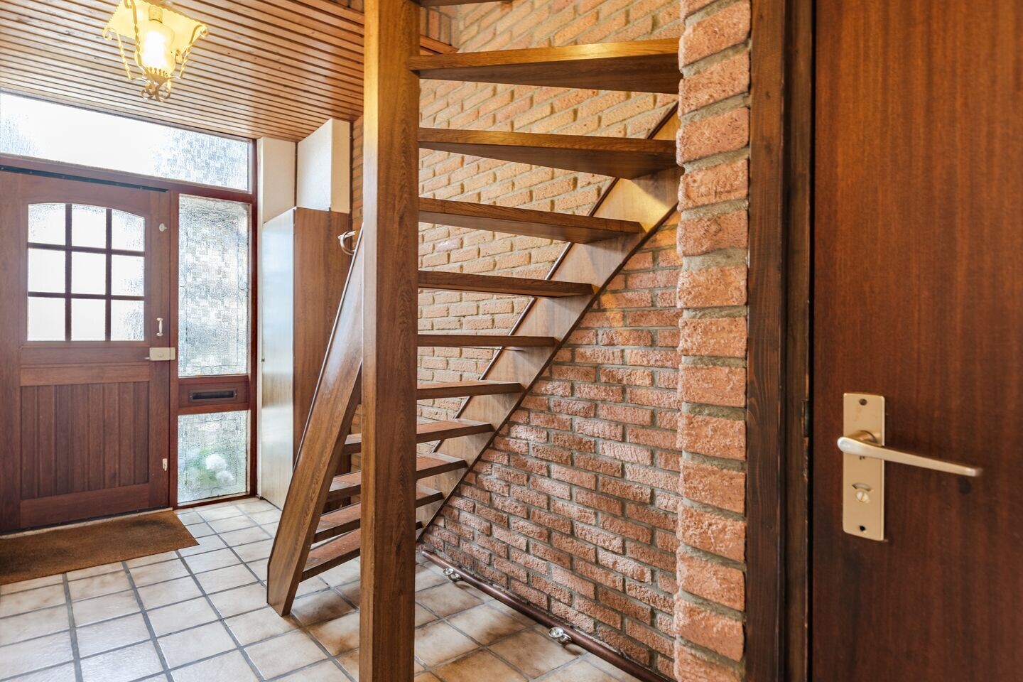 Tussenwoning te koop: Pieter Brueghelstraat 14, Hazerswoude-Dorp