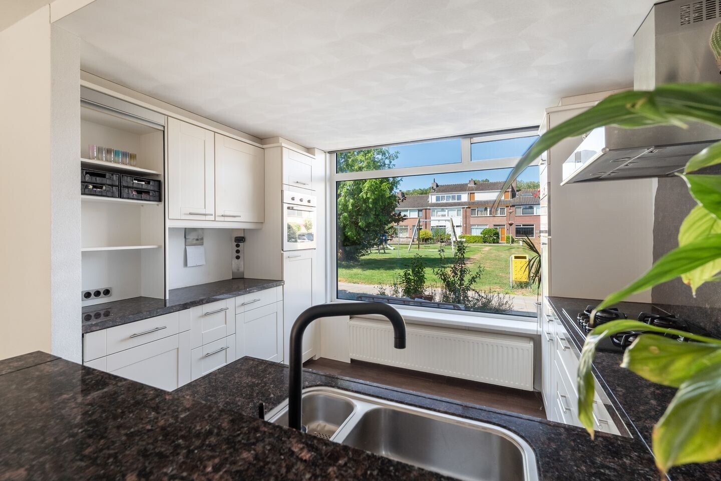 Tussenwoning te koop: Busken Huetstraat 35, Hazerswoude-Rijndijk