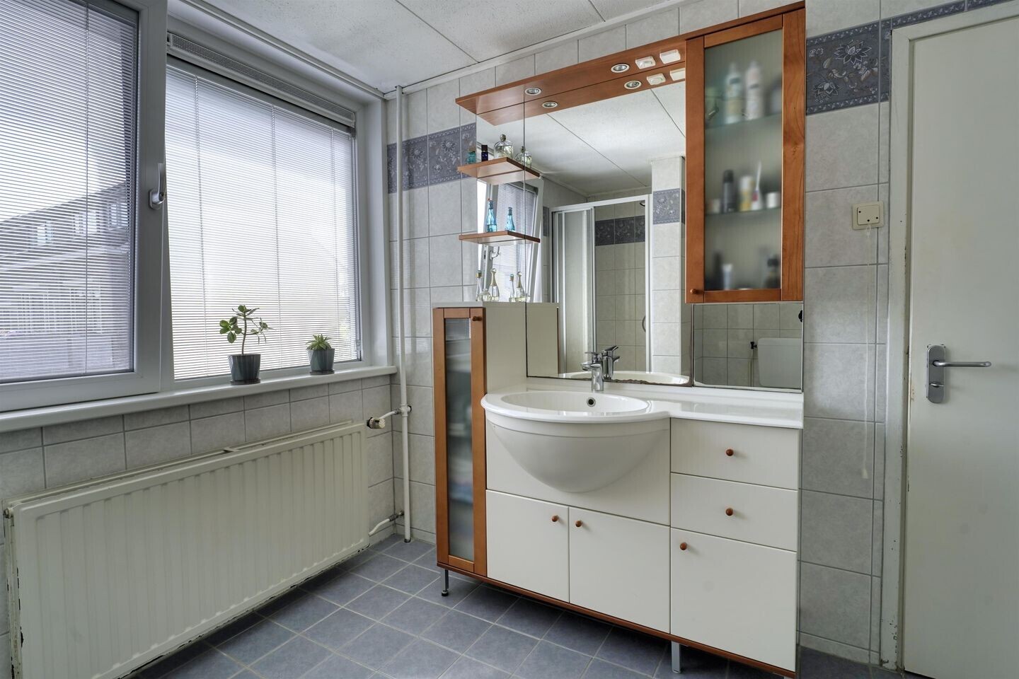 Tussenwoning te koop: Potgieterlaan 77, Hazerswoude-Rijndijk