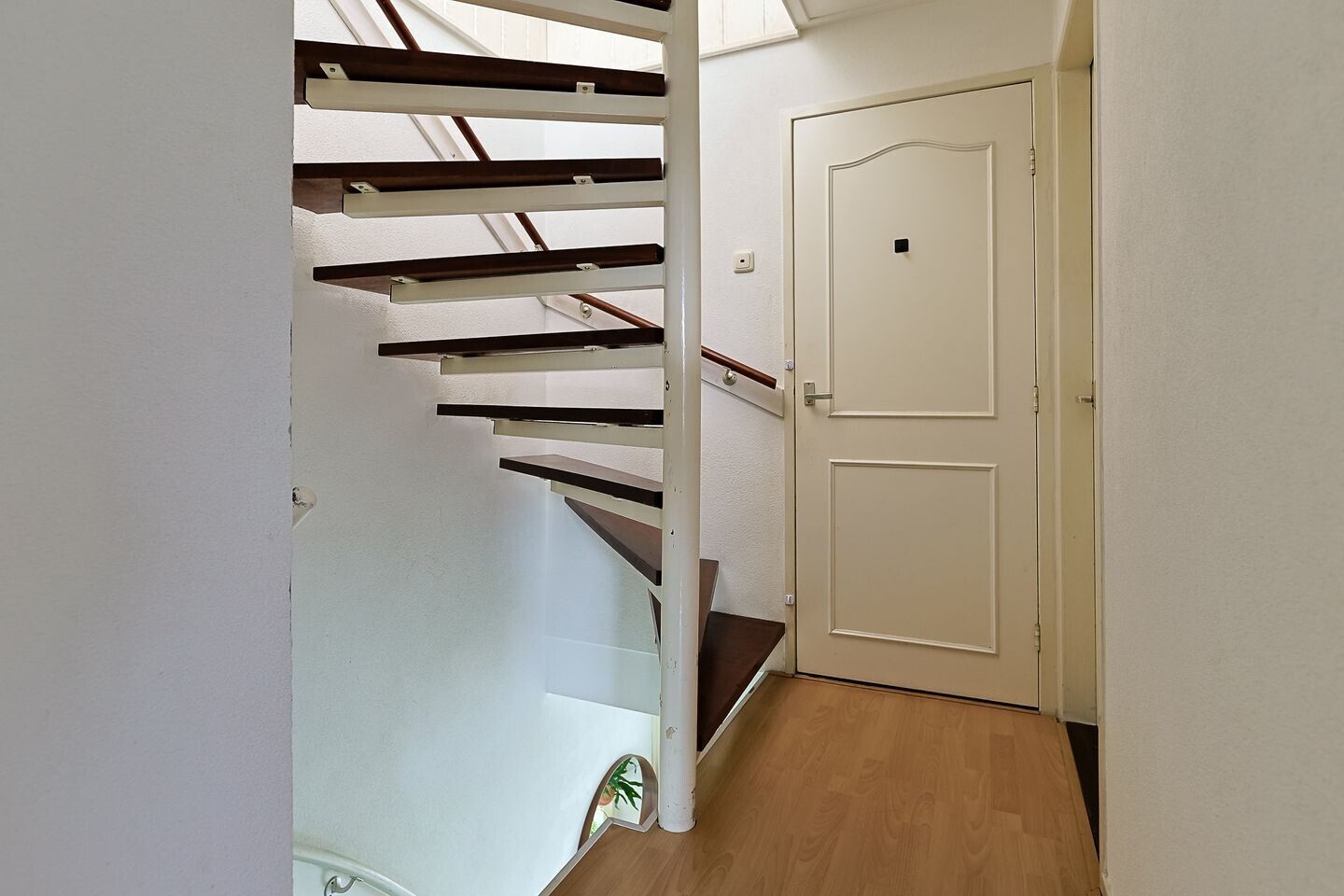 Tussenwoning te koop: Kerklaan 37, Koudekerk Aan Den Rijn